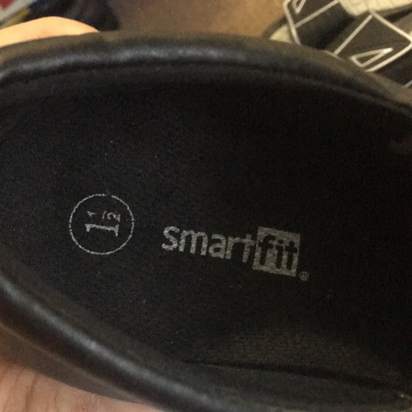 Boy Black Dress Shoes - Picture 3 of 6